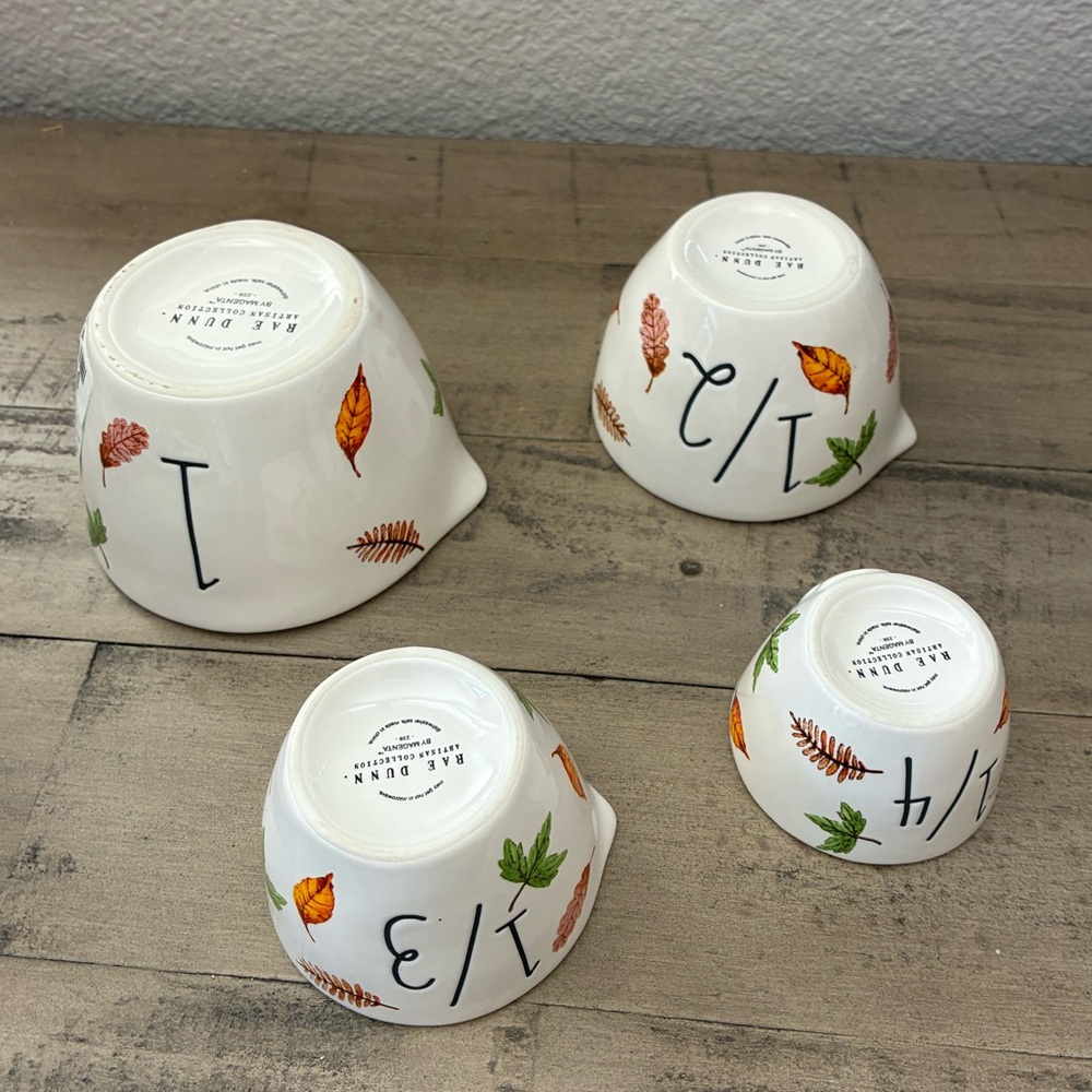 Rae Dunn Fall Critters measuring cups. - Picture 7 of 8